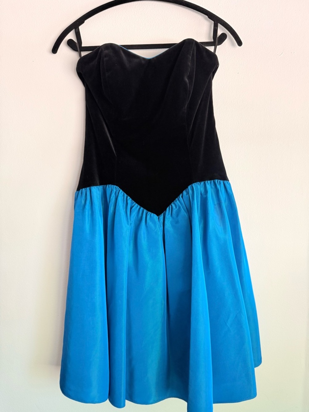 Vtg Laura Ashley 80s Strapless Velvet Cocktail Dress Size 10 RUNS SMALL (4-6) - Picture 1 of 9